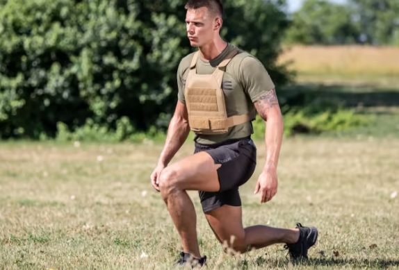 ROGUE FITNESS - ROUGE PLATE CARRIER SÚLYMELLÉNY - 12.5KG SÚLY (2X6.25KG), 4 DB PATCH - FEKETE
