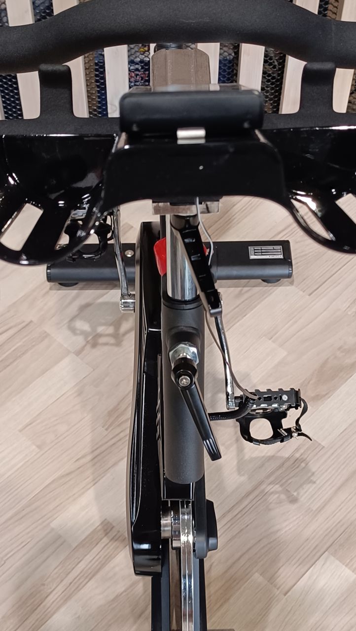 TOORX FITNESS - SRX-75 SPIN BIKE - PROFESSZIONÁLIS SPINNING KERÉKPÁR - BEMUTATÓTERMI MODELL TOORX FITNESS - SRX-75 SPIN BIKE - PROFESSZIONÁLIS SPINNING KERÉKPÁR - BEMUTATÓTERMI MODELL