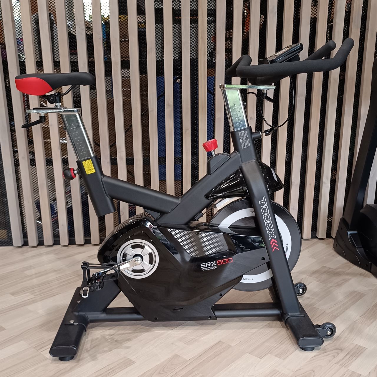 TOORX FITNESS - SRX 500 SPIN BIKE PRÉMIUM OTTHONI SPINNING KERÉKPÁR, 24 KG LENDKERÉK - BEMUTATÓTERMI MODELL