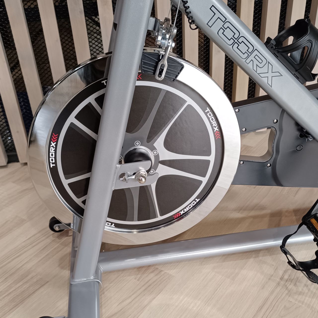 TOORX FITNESS - SRX-45 S SPIN BIKE - BELTÉRI SPINNING KERÉKPÁR - BEMUTATÓTERMI MODELL TOORX FITNESS - SRX-45 S SPIN BIKE - BELTÉRI SPINNING KERÉKPÁR - BEMUTATÓTERMI MODELL
