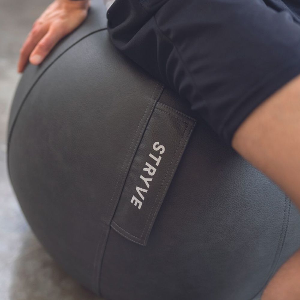STRYVE -  ACTIVE BALL - SZINTETIKUS BŐR GIMNASZTIKAI LABDA - SZÜRKE - 65 CM