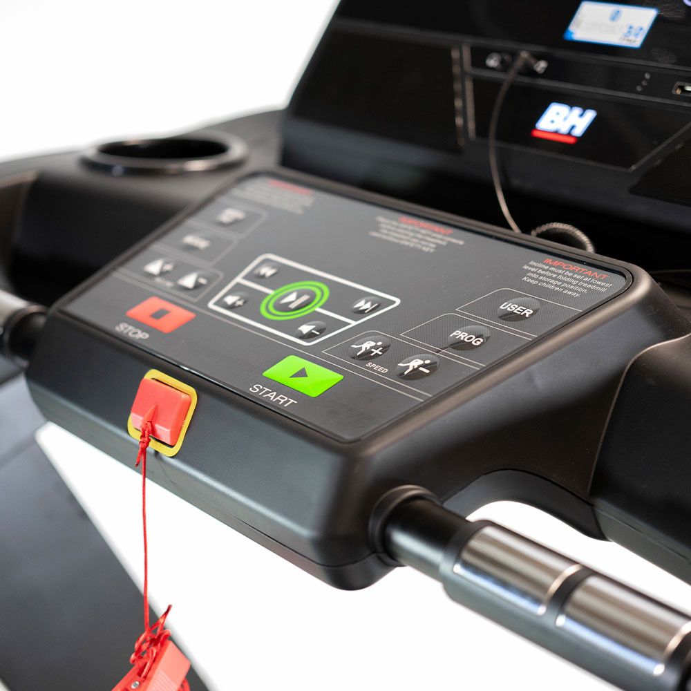 BH FITNESS - RS1000 TFT MULTIMÉDIA FUTÓPAD - 150 KG TERHELHETŐSÉG BH FITNESS - RS1000 TFT MULTIMÉDIA FUTÓPAD - 150 KG TERHELHETŐSÉG