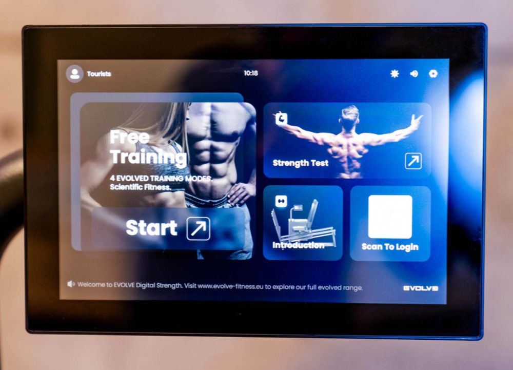 EVOLVE FITNESS - SELECTORIZED SQUAT - DIGITÁLIS KIJELZŐS  - GUGGOLÓ GÉP