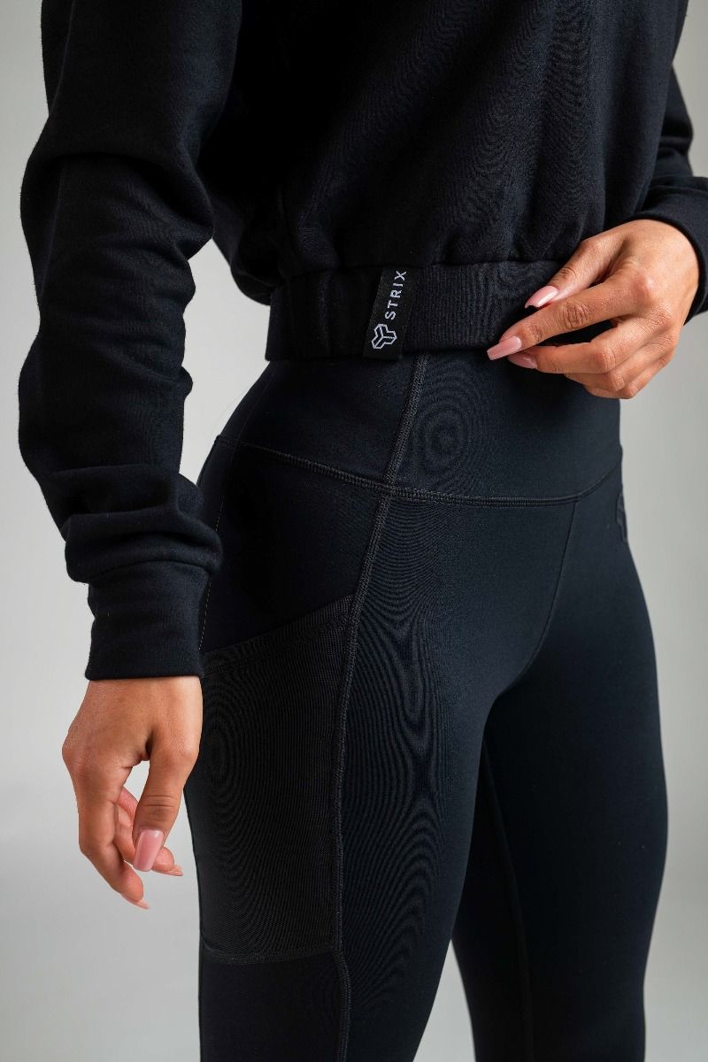 GYMBEAM - STRIX - ESSENTIAL HIGH-NECK NŐI PULÓVER - FEKETE