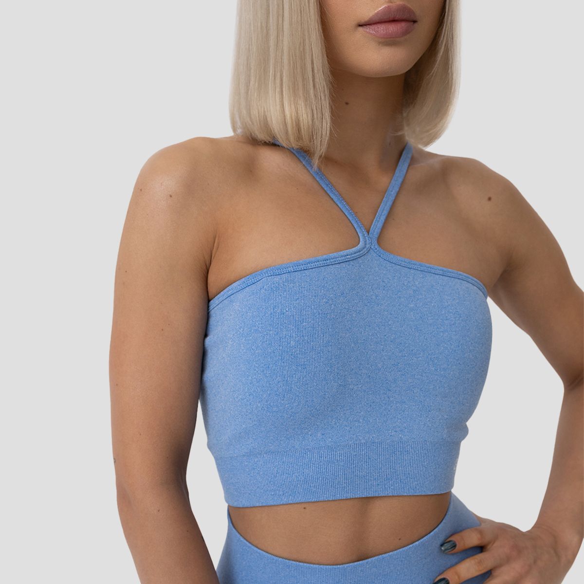 GYMBEAM - NŐI FLO HALTER SPORTMELLTARTÓ - KÉK GYMBEAM - NŐI FLO HALTER SPORTMELLTARTÓ - KÉK