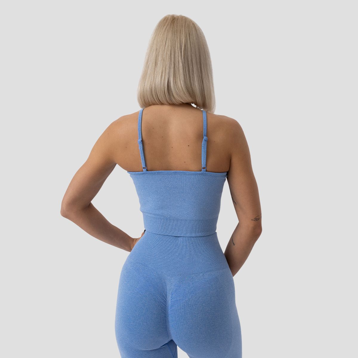 GYMBEAM - NŐI FLO HALTER SPORTMELLTARTÓ - KÉK GYMBEAM - NŐI FLO HALTER SPORTMELLTARTÓ - KÉK