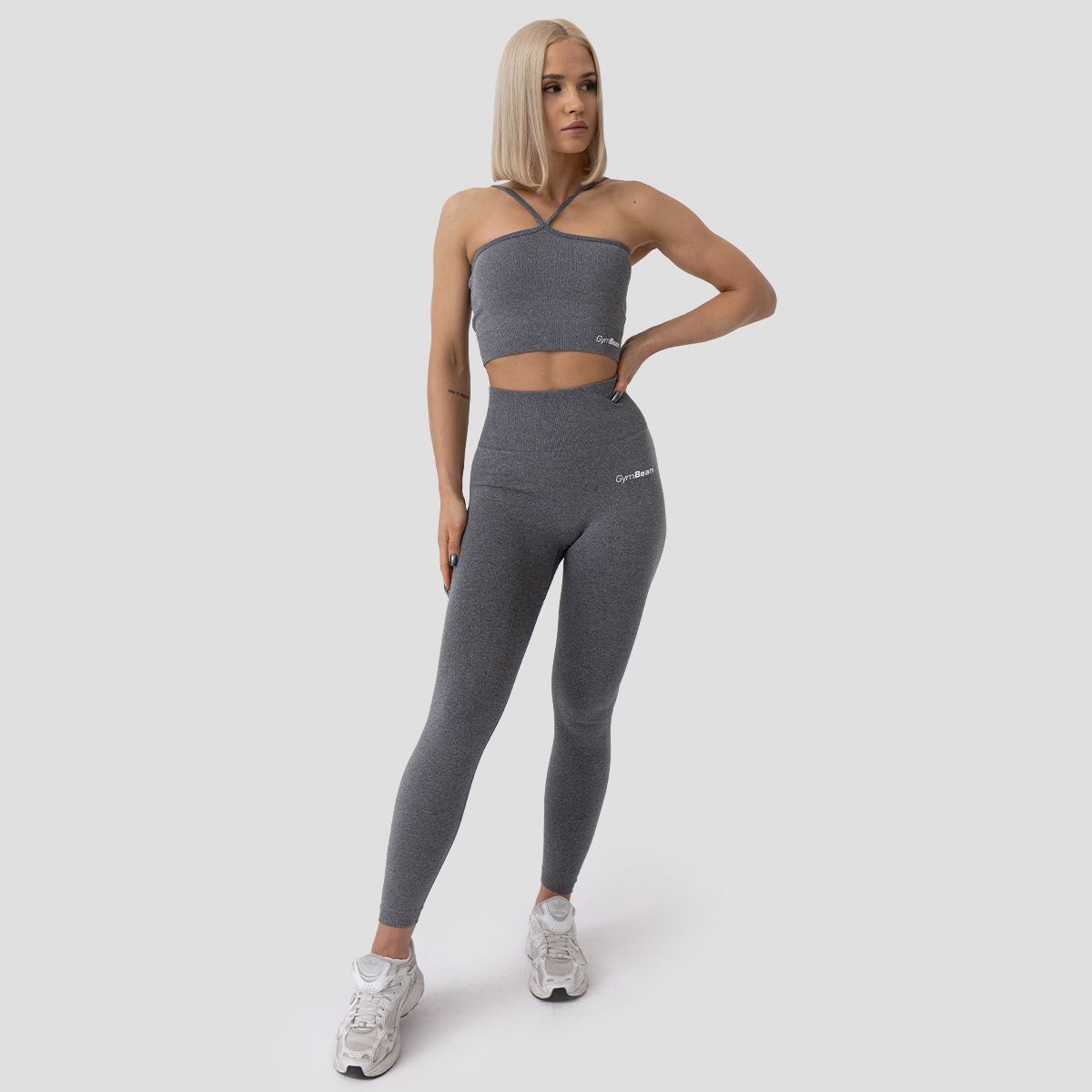 GYMBEAM - NŐI FLO HALTER SPORTMELLTARTÓ - SZÜRKE