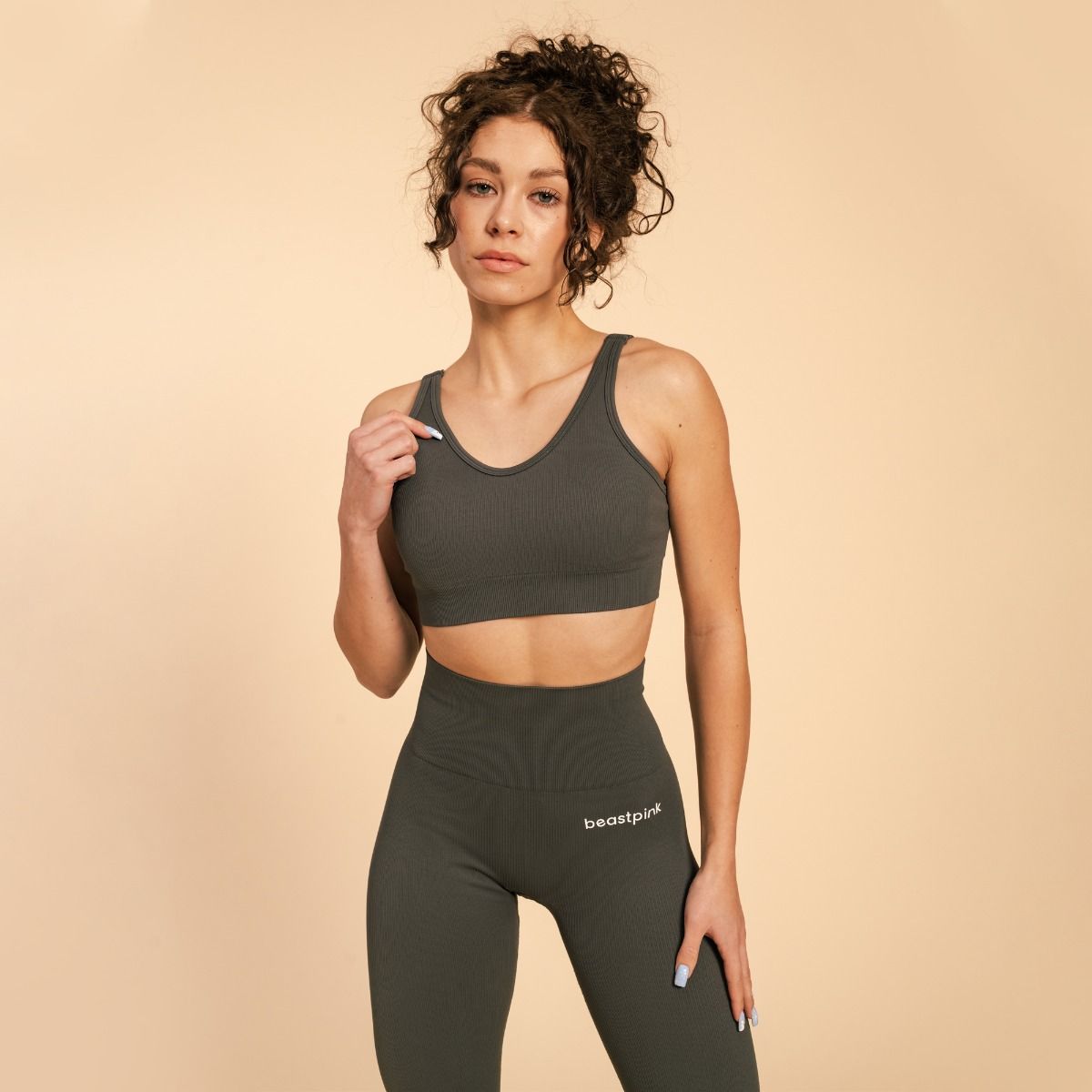 BEAST PINK - NŐI HYPER SPORTMELLTARTÓ - SZÜRKE